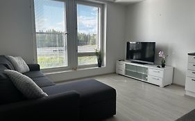 Bright And Cozy Studio Apartment